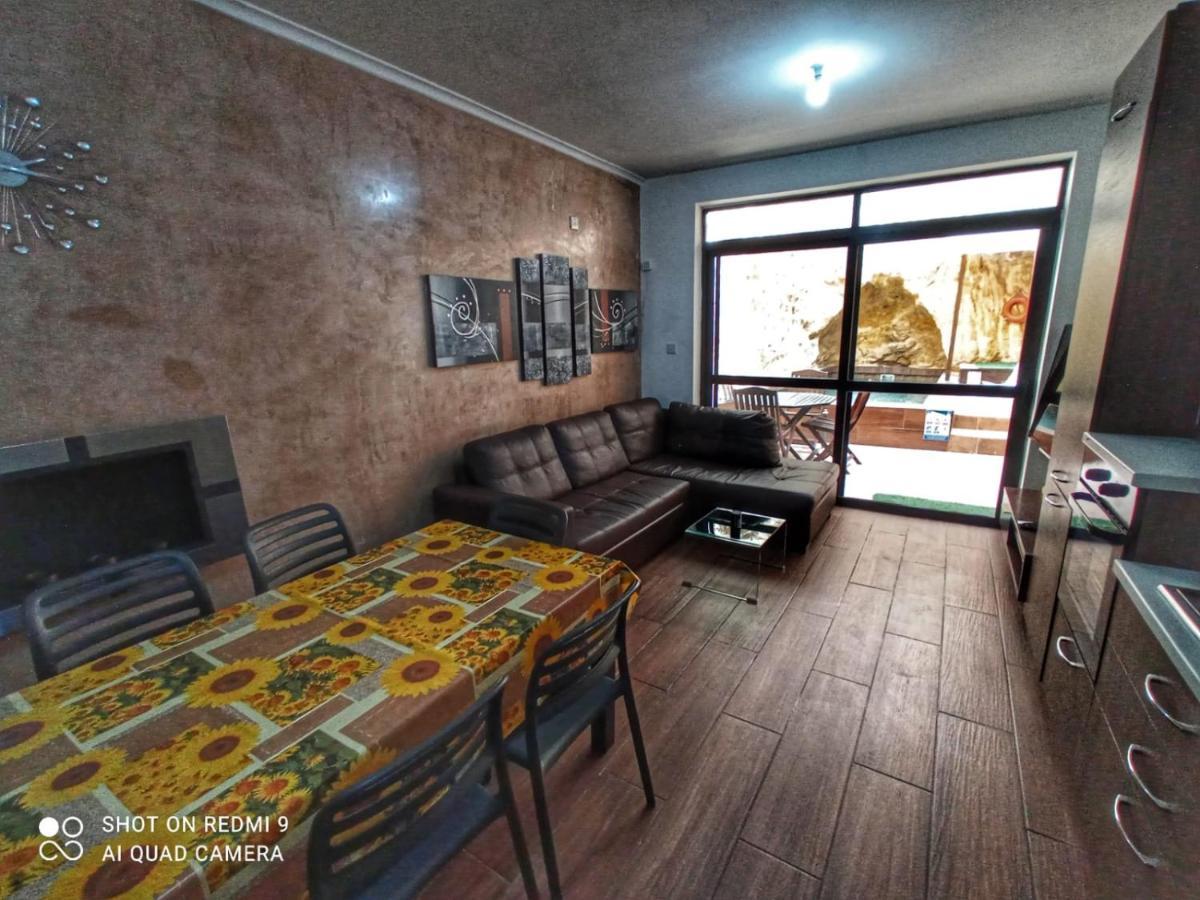 Town House With Private Pool In Village Centre คัลคารา ภายนอก รูปภาพ