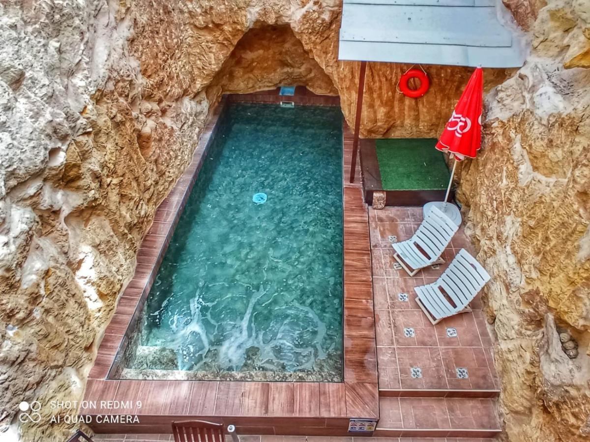 Town House With Private Pool In Village Centre คัลคารา ภายนอก รูปภาพ